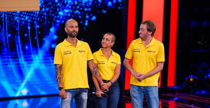 Tu si que vales 2024, Veronica e Pietro: tra commozione e denuncia sociale | Video Witty Tv Tu si que vales 2024