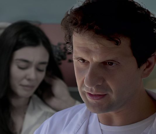 Un Posto al Sole anticipazioni, trame puntate dal 4 all’8 novembre: il sermone di don Antoine scatena l’ira di Luisa, Ross denuncia Fusco Un Posto al Sole