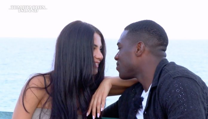 Alfred bacia Sofia e chiede il falò di confronto ad Anna a Temptation Island 2024 | Video Witty Tv alfred bacia sofia