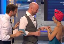 Proposta di Matrimonio ad Affari Tuoi, Sara chiede di sposare Dario: l’anello in un mini pacco sara proposta matrimonio affari tuoi