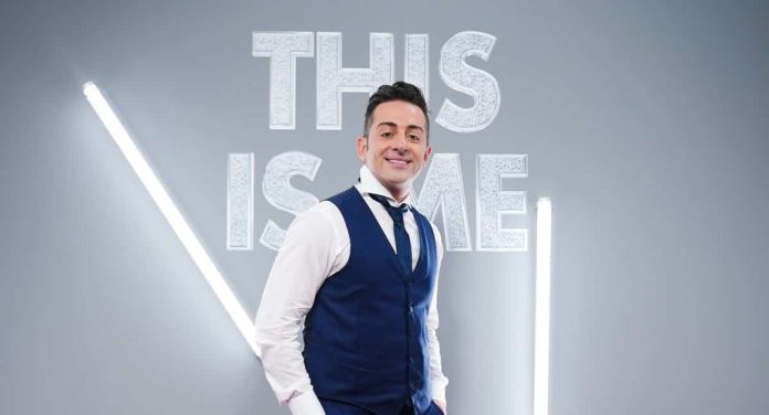 Francesco Cicchella a This is Me scherza con Stash e imita Achille Lauro | Video Witty Tv Francesco Cicchella