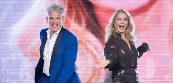 Katherine Kelly Lang e Clayton Norcross a Verissimo: una casa in Italia? | Video Mediaset Katherine Kelly Lang e Clayton Norcross a Verissimo