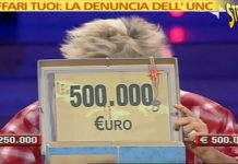 Striscia la Notizia festeggia il 36esimo anniversario: gli 11 casi che hanno fatto la storia del tg satirico in questi anni striscia la notizia casi eclatanti