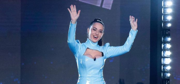 Paola Iezzi a Verissimo: “Da 18 anni convivo con Paolo” | Video Mediaset Paola Iezzi a Verissimo