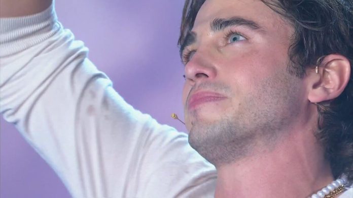 Riki ricorda in lacrime Michele Merlo a This is Me – Video Mediaset Riki ricorda Michele Merlo