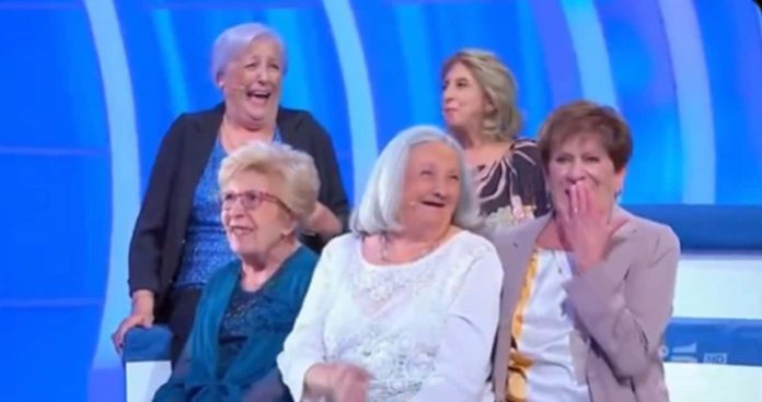 C’è Posta per te 2025, Gaetano trova la sua Giovanna dopo 60 anni | Video Witty Tv C'è Posta per te 2025