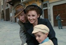 Ascolti tv: Blackout Vite sospese (14.7%), La vita è bella (15.2%), E’ sempre Cartabianca (4.5%), Le Iene (8.3%) | Dati Auditel, martedì 28 gennaio 2025 La vita è bella di Roberto Benigni