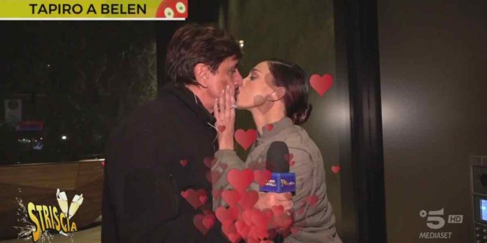 Tapiro d’oro a Belen Rodriguez, la consegna a Striscia La Notizia | Video Mediaset tapiro Belen Rodriguez