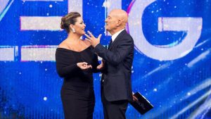 Zelig 2025, stasera su Canale 5 con Claudio Bisio e Vanessa Incontrada: comici ed anticipazioni ultima puntata del 29 gennaio