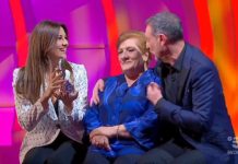 Amadeus e Giovanna a C’è Posta per te 2025: la bellissima sorpresa | Video Witty Tv Amadeus e Giovanna