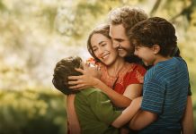 Due emisferi, la recensione del film drammatico tratto da una storia vera Due emisferi