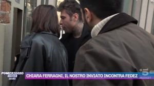 Fedez, silenzio rotto dopo il gossip sul poliamore con Chiara Ferragni: la reazione a'Pomeriggio 5'