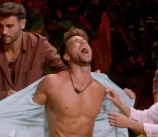 Temptation Island Spagna – la fidanzata Anita fa sesso con il tentatore Manuel, lui (Montoya) è sconvolto e grida disperato: “Putt*na!” Montoya reagisce al tradimento di Anita con Manuel: Temptation Island Spagna
