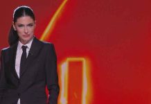 Le Iene Show, il monologo di Anna Valle: “nel branco che un gesto banale può trasformarsi in violenza disumana” | Video Mediaset Anna Valle, monologo a Le Iene Show