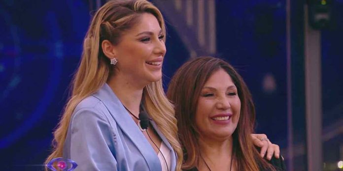 Grande Fratello, Chiara Cainelli e il rapporto con la mamma: una sorpresa nella casa | Video Mediaset Chiara Cainelli al Grande Fratello