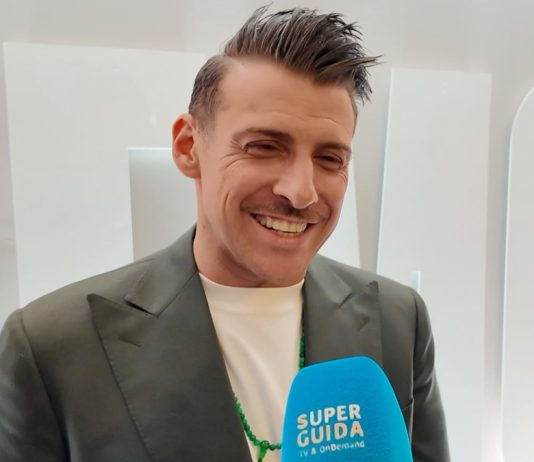 Francesco Gabbani: “A X Factor c’è una bellissima atmosfera, Irama porta una bella sensibilità umana”. E sulla rivoluzione di Stefano De Martino a Sanremo: “Scelta sensata” francesco gabbani superguidatv