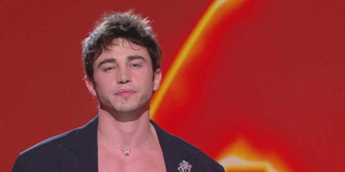 Le Iene, il monologo di Riki di Amici: “stiamo perdendo noi stessi” | Video Mediaset Riki, monologo a Le Iene