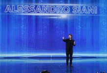 Alessandro Siani, il monologo al Serale di Amici 24: da Stefano De Martino a Carlo Conti e Maria De Filippi – Video Witty Tv ALESSANDRO-SIANI Amici 24