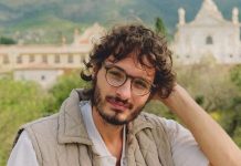 Giovanni Toscano, il nuovo album è “Un Posto Migliore”: “Dopo un no lavorativo mi sono chiesto chi ero al di là del mio lavoro” – Intervista Video Giovanni Toscano
