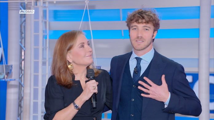 Paolo Ciavarro torna a Forum e ricorda sua mamma Eleonora Giorgi – Video Mediaset Paolo Ciavarro torna a Forum