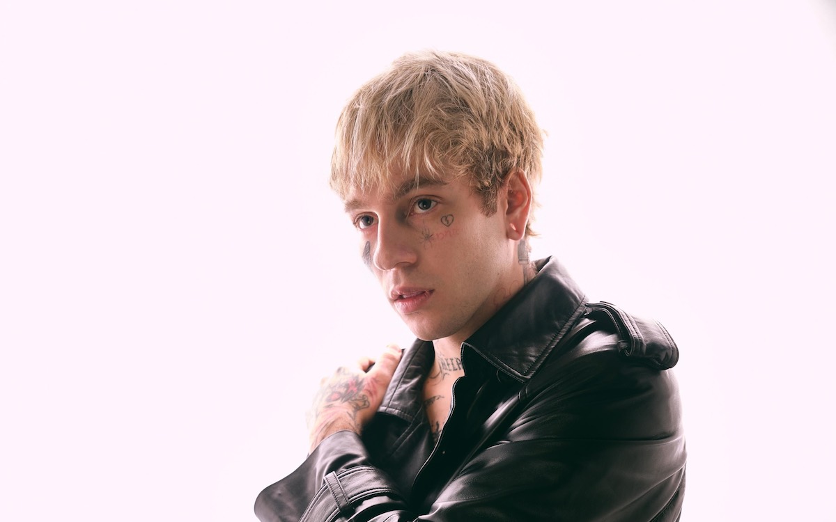 Chiello il nuovo album è “Scarabocchi”: “Le collaborazioni con Rose Villain e Achille Lauro sono nate in maniera naturale, siamo molto amici” – Intervista