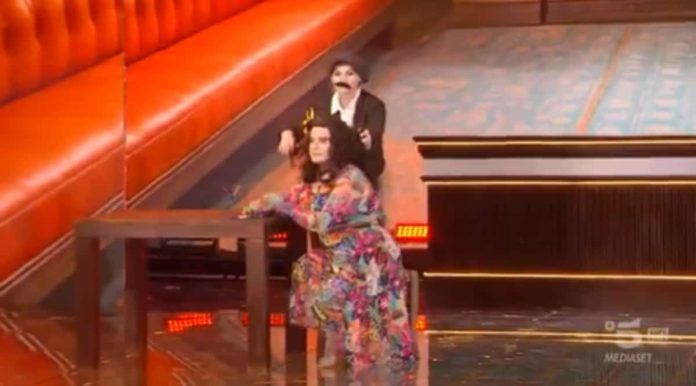 Amici 24 guanto sfida: vince Anna contro Lorella e Malgioglio vestito da donna | Video Witty Tv Amici 24 guanto di sfida