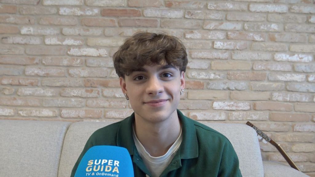 luk3 da amici all ep diciotto maria de filippi mi ha insegnato quanto la musica sia qualcosa di istintivo sanremo lo sogniamo tutti alessia il futuro non mi spaventa – intervista video da Superguidatv.it luk3 da amici all ep diciotto maria de filippi mi ha insegnato quanto la musica sia qualcosa di istintivo sanremo lo sogniamo tutti alessia il futuro non mi spaventa – intervista video