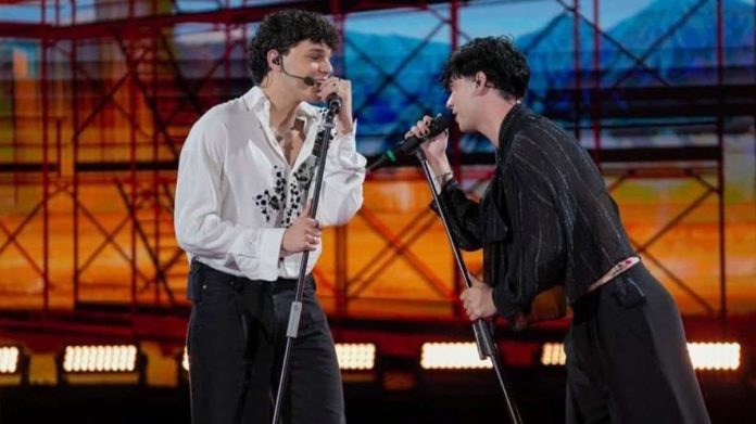 Nicolò e TrigNO ad Amici 24 cantano Proud Mary e infiammano il pubblico | Video Witty Tv Nicolò e Trigno ad Amici 24