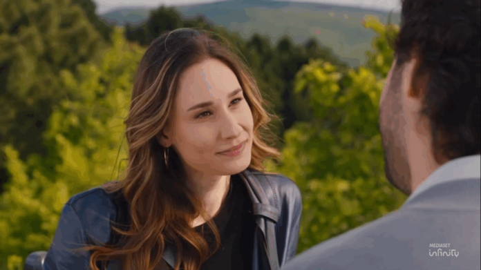 Tradimento, trame turche: Mualla cattura Zeliş e la consegna alla polizia Tradimento Aldatmak