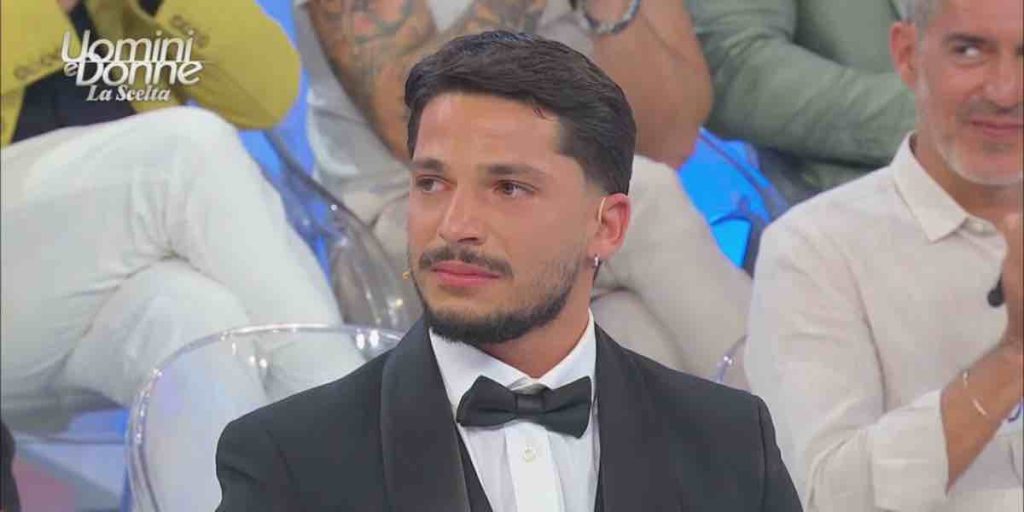 Uomini e Donne, Gianmarco Steri a cuore aperto: “senza amore non si vive” | Video Witty Tv Uomini e Donne, Gianmarco Steri a cuore aperto: “senza amore non si vive” | Video Witty Tv