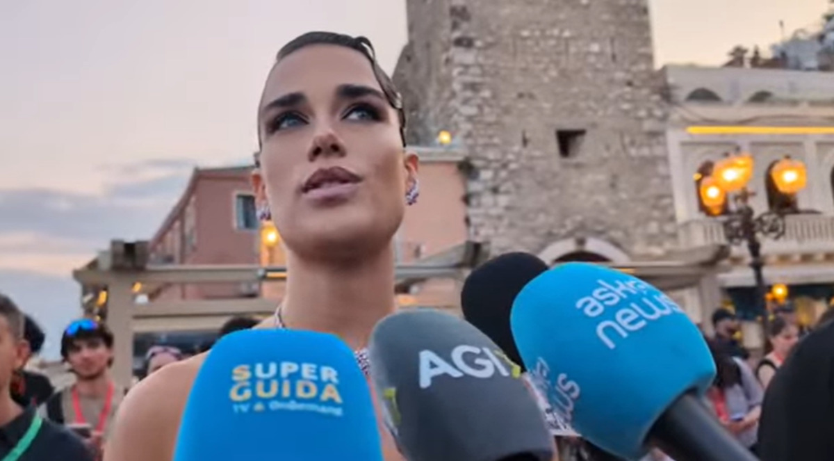 clara al taormina film festival dal gossip con fedez al possibile ritorno a mare fuori intervista