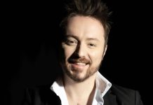 “Matteo Macchioni”, l’omonimo album del primo tenore di Amici di Maria De Filippi: “Caterina Caselli non si fidò della mia vena compositiva. Maria De Filippi mi ha sempre consigliato di cercare di farmi capire in modo facile per arrivare a più persone possibili” – Intervista Matteo Macchioni