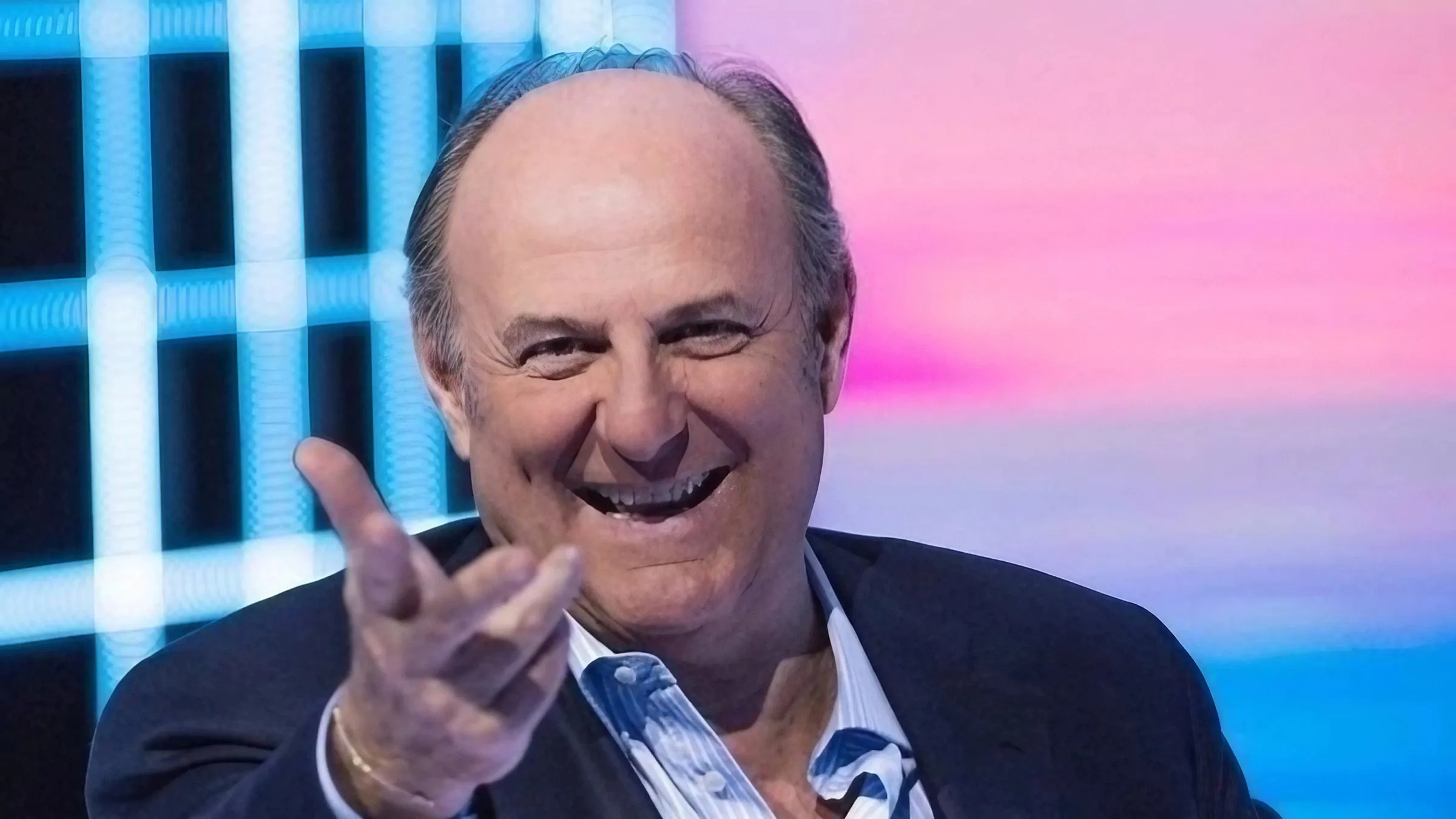 Gerry Scotti premiato dal Moige per la Ruota della Fortuna: “Tu si Que Vales? Volevo riposare un pò” Gerry Scotti premiato dal Moige per la Ruota della Fortuna: “Tu si Que Vales? Volevo riposare un pò”