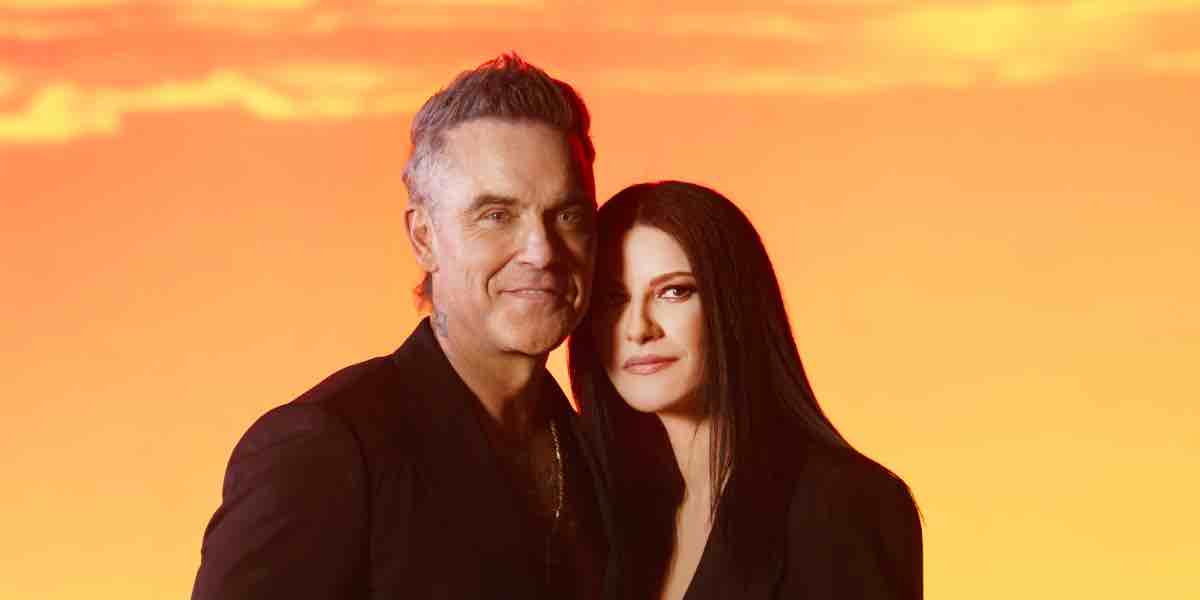 Laura Pausini e Robbie Williams insieme per “Desire”, singolo inno ufficiale FIFA Laura Pausini e Robbie Williams insieme per “Desire”, singolo inno ufficiale FIFA
