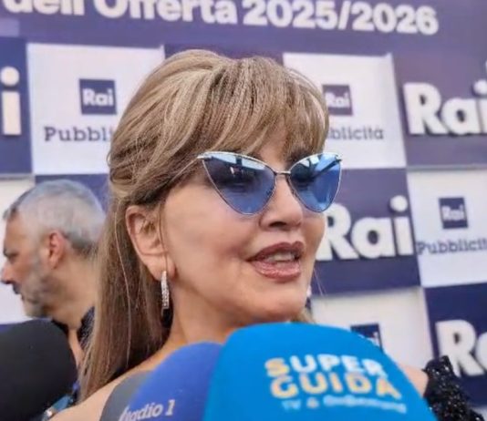 Ballando con le Stelle, Milly Carlucci fa chiarezza su Raimondo Todaro, Selvaggia Lucarelli e Barbara D’Urso: “La giuria arriverà dopo” milly carlucci superguidatv intervista