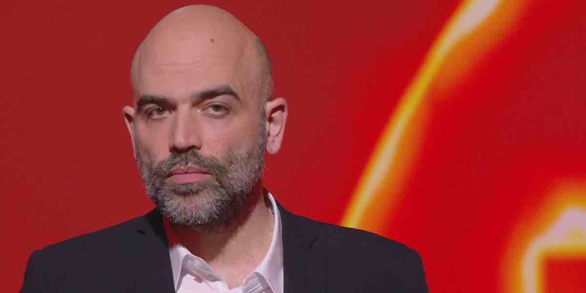 Le Iene, il monologo di Roberto Saviano: “l’amore provato non è mai sprecato perchè l’amore non muore” | Video Mediaset