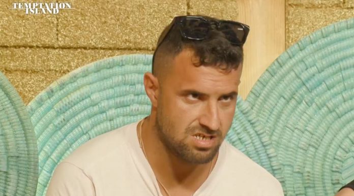 Temptation Island 2025, Antonio minaccia di lasciare il programma: “Io me ne vado, scappo sulla spiaggia” | Video Witty TV alessio minaccia lasciare temptation