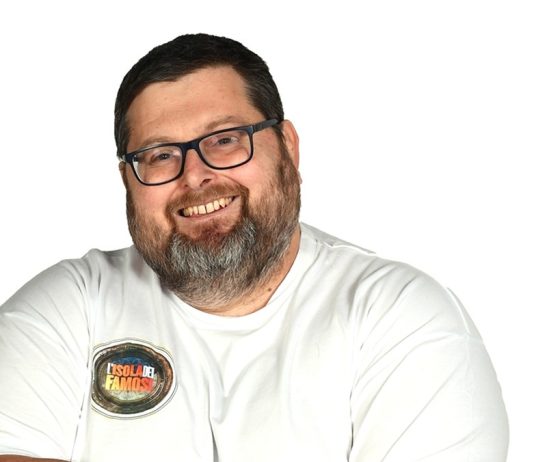 Mario Adinolfi: “L’Isola mi ha aiutato a conciliarmi con il passato. Spadino il naufrago più scorretto, Omar il più leale. Ora mi piacerebbe fare l’opinionista in un reality” – Intervista mario adinolfi