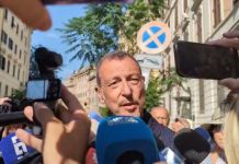 Amadeus ricorda Pippo Baudo: “La sua tv era avanti. Non esiste un suo erede ma l’unico che può fare il grande varietà è Fiorello” | Intervista Video amadeus ricorda pippo baudo