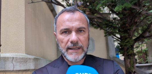 “Imma Tataranni 5”, intervista esclusiva a Massimiliano Gallo: “Pietro e Imma si sono amati e continueranno a volersi bene. Il successo della serie? Molte persone si sono riviste in Imma e nelle sue battaglie quotidiane” massimiliano gallo intervista venezia