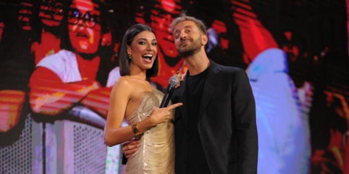 Yoga Radio Estate 2025 stasera su Italia 1: ospiti, cantanti ed anticipazioni della seconda puntata del 19 agosto 2025 Yoga Radio Estate 2025