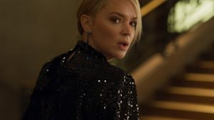 La doppia vita di Madeleine Collins: Virginie Efira si sdoppia in un thriller sull'identità - Recensione