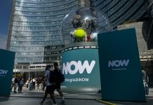 NOW porta un pop-up store spettacolare a Milano: dal 12 al 14 settembre in Piazza Gae Aulenti NOW _ Piazza Gae Aulenti