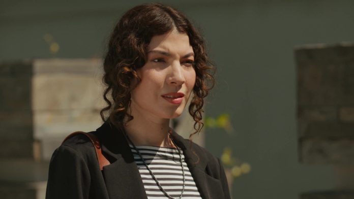 Tradimento, anticipazioni puntate del 3 ottobre su Canale 5: Kadriye svela un legame segreto con Tahir Dicleli Tradimento Aldatmak