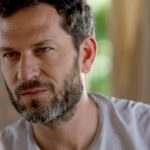 Un Posto al Sole, anticipazioni dall’8 al 12 dicembre 2025: Eduardo diviso tra Clara e Stella Un Posto al Sole Upas