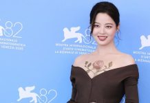 Mostra del Cinema di Venezia 2025, Xin Zhilei vince la Coppa Volpi come miglior attrice: “Dieci anni fa avevo espresso il desiderio di salire su un palco importante e oggi quel sogno si è realizzato” Xin Zhilei