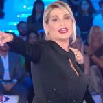 Grande Fratello 2025 raddoppia l’appuntamento e slitta la finale: ecco quando andrà in onda su Canale 5 auditel grande fratello