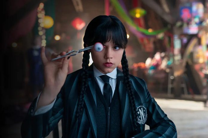 Mercoledì 2, recensione: la seconda stagione tra adolescenza, famiglia e oscuri segreti mercoledi 2