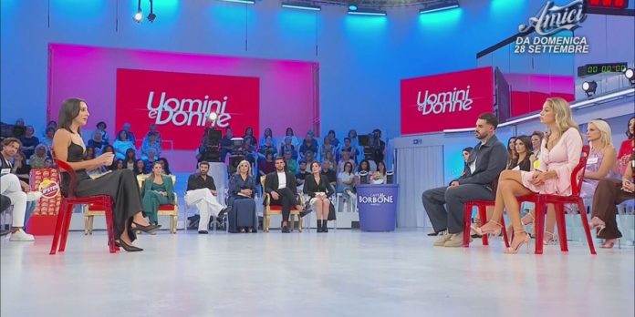 Uomini e Donne, come è finita tra Sara e Valerio di Temptation Island? Spunta Ary e una lettera segreta | Video Witty Tv Sara e Valerio da Temptation Island a Uomini e Donne