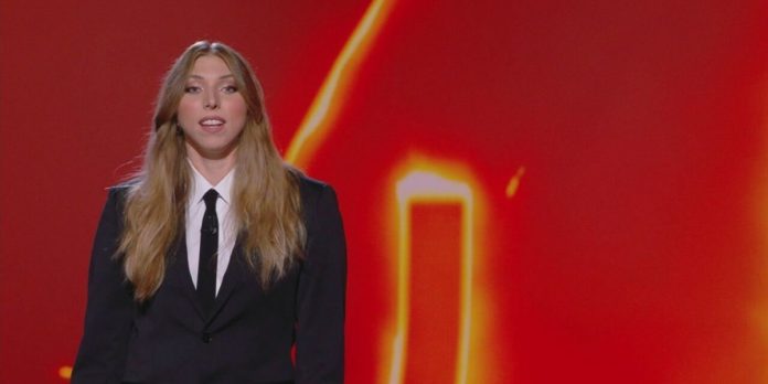 Le Iene Show 2025, il monologo di Sarah Fahr: “la vita ti offre sempre il momento giusto per reagire” | Video Mediaset Sarah Fahr a Le Iene 2025